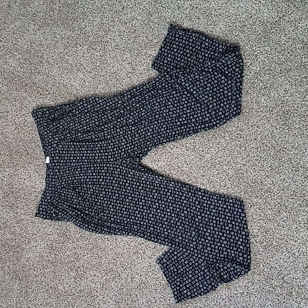 Old Navy ankle pants, size M